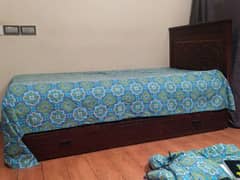 Double mattress bed