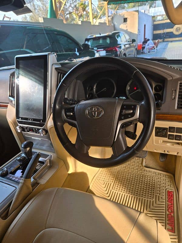 Toyota Land Cruiser v8 AX G Beige with sunroof 8