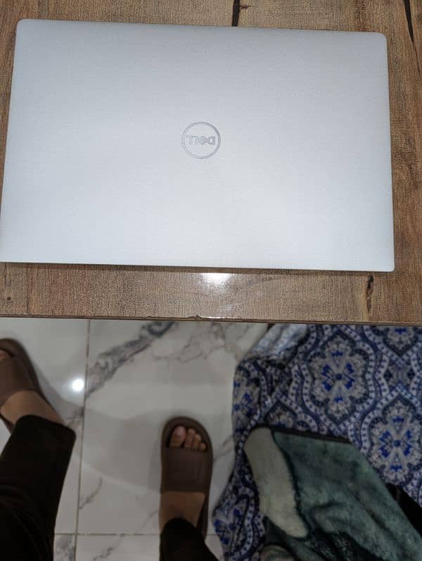 Dell XPS i7 10th gen 4k UHD Display 8