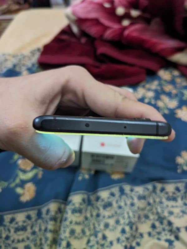 Huawei P30 Pro complete box , only serious buyers contact 3