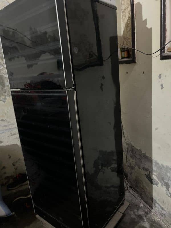 frige selling condition good 0