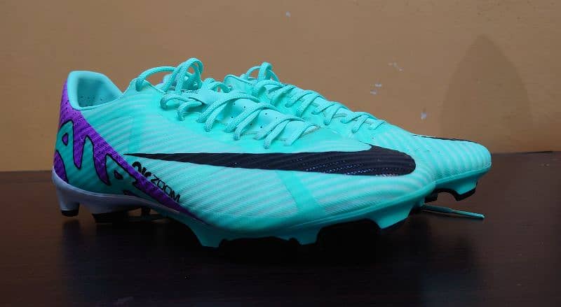 Nike Mercurial Vapor 15 Academy Euro 44, UK 9 13