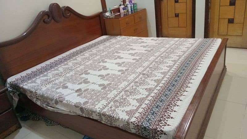 King size bed for sell 1