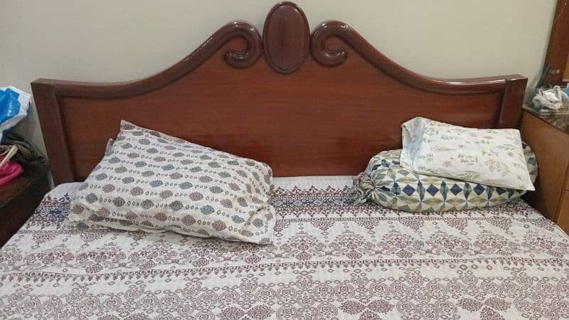 King size bed for sell 4