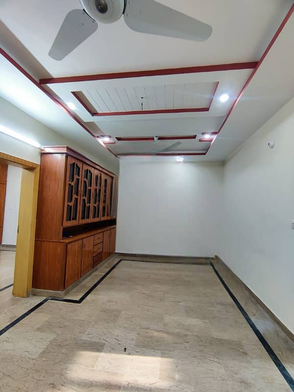 7 Marla Beautiful Upper Portion Available For Rent In G16-4 2