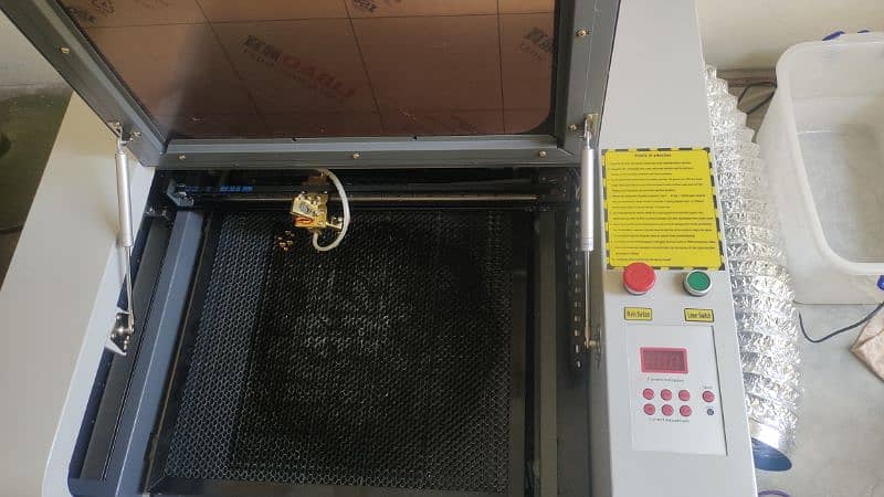 Laser Cutting & Engraving Machine 1