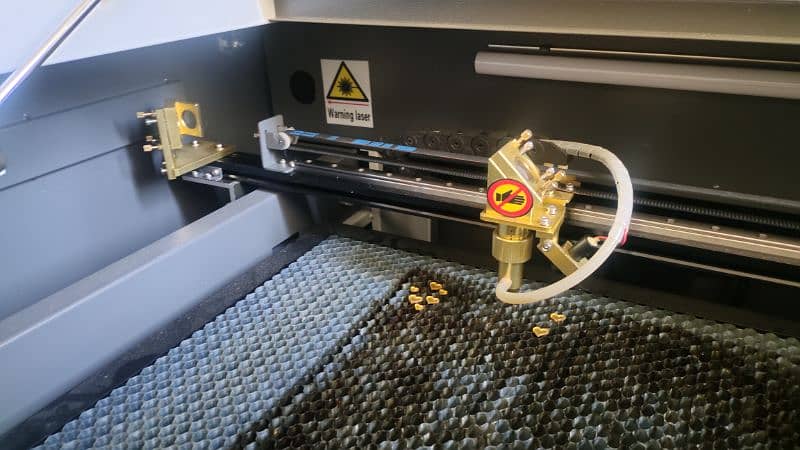 Laser Cutting & Engraving Machine 6