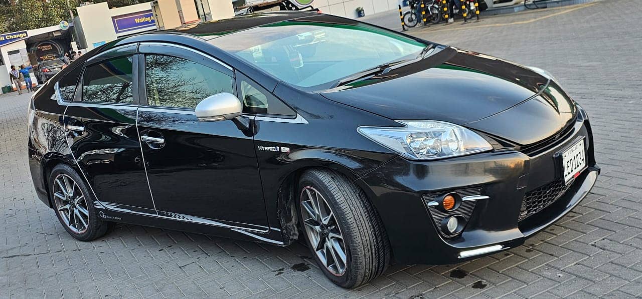 Toyota Prius GS 2015  Modal SPECIAL EDITION Import from Japan 17