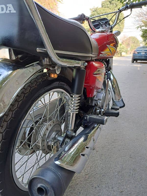 Honda 125 Excellent Condition 3