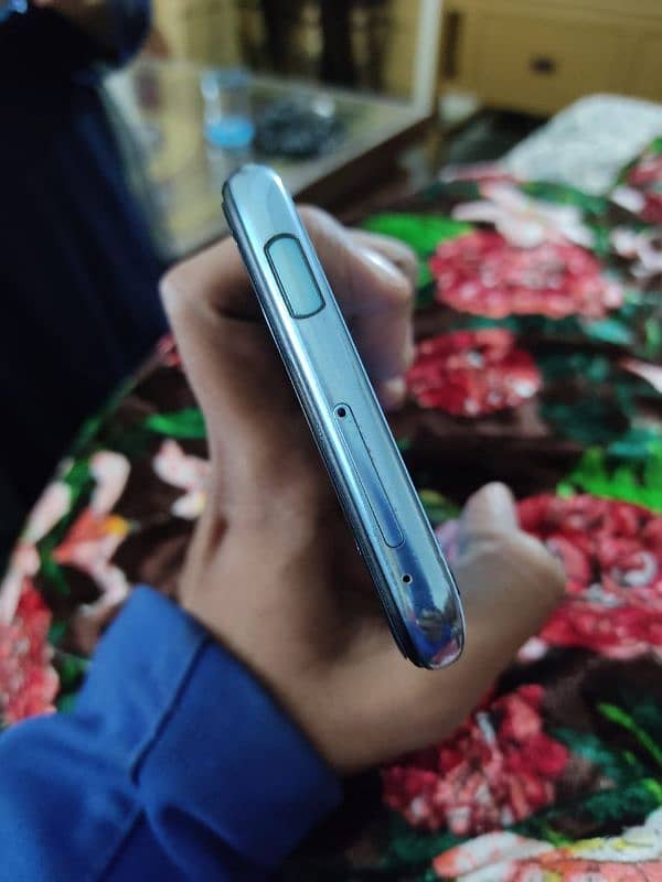 Huawei Y 9s 4