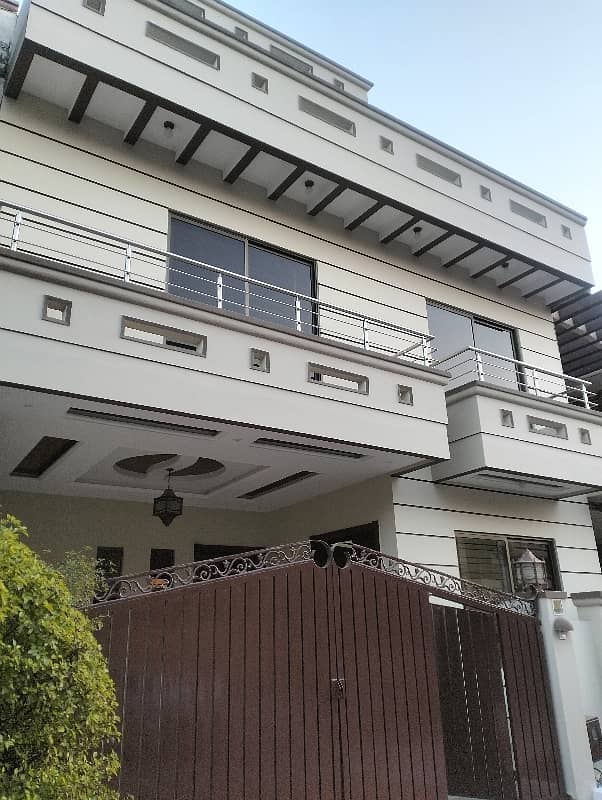 G-13/2 Street 35 used house 30x60 for sale 1