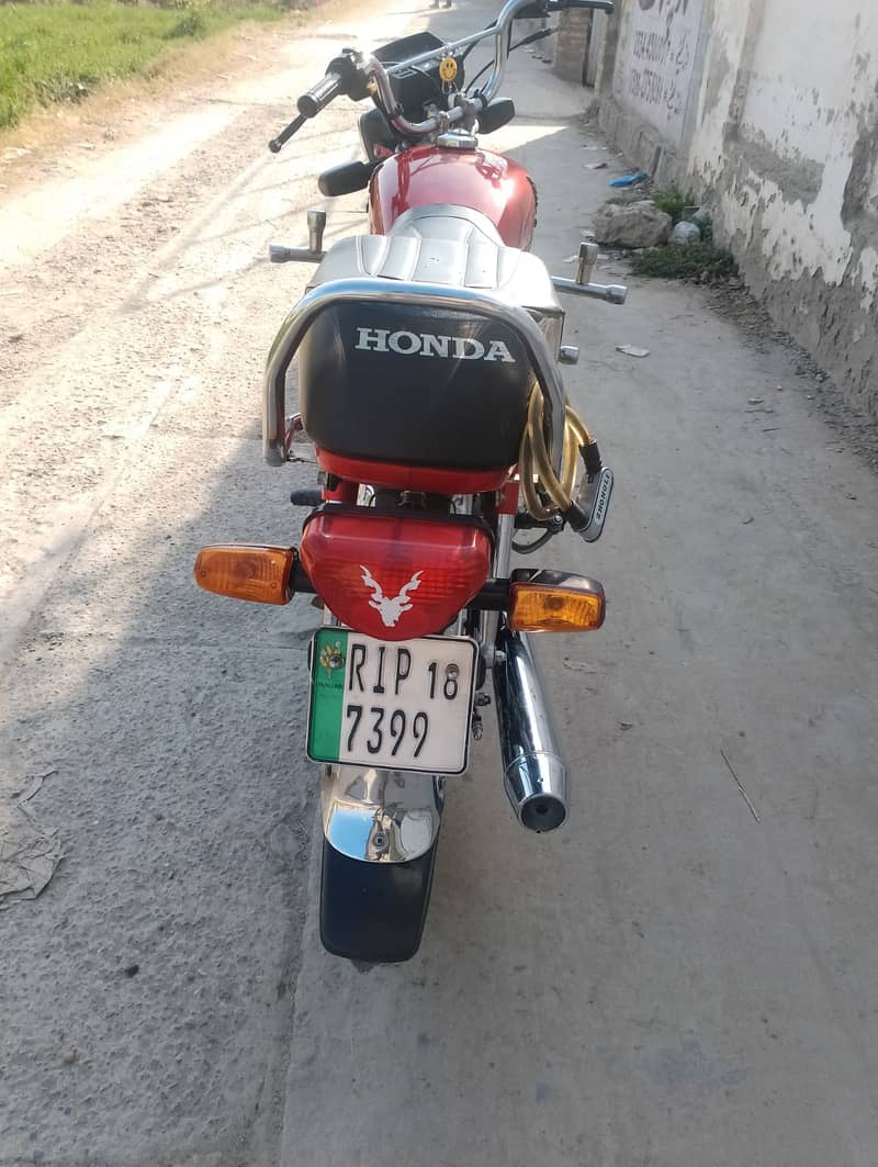 Honda CD 70 2018 3