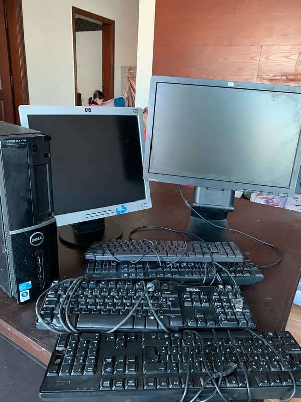 2 monitor 1 cpu and keyboards 0