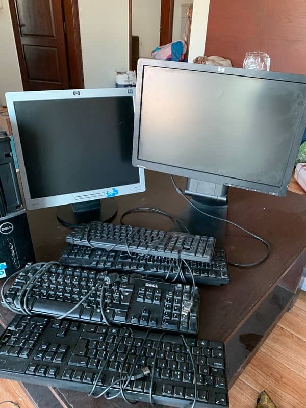 2 monitor 1 cpu and keyboards 2