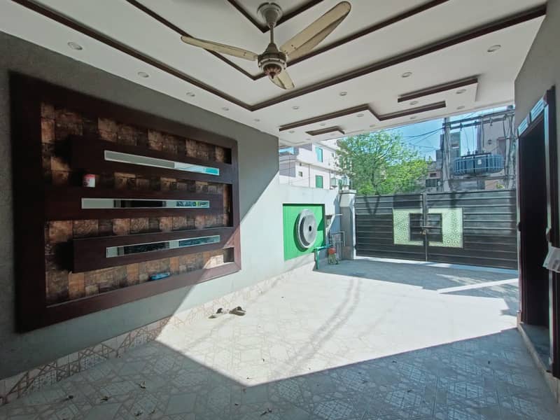 13 Marla Like Brand New House Available For Sale In Johar Town Prime Location 3