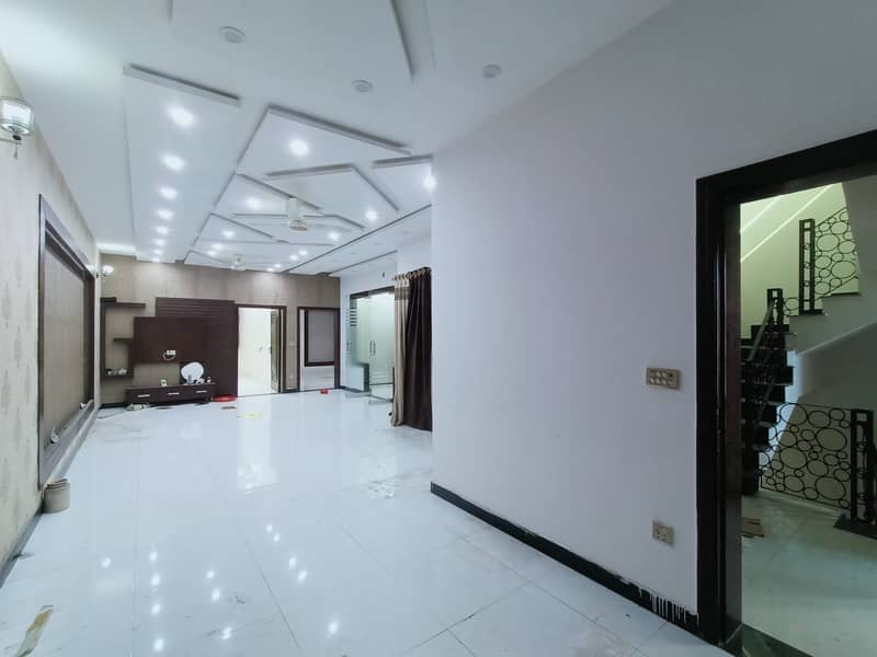 13 Marla Like Brand New House Available For Sale In Johar Town Prime Location 17