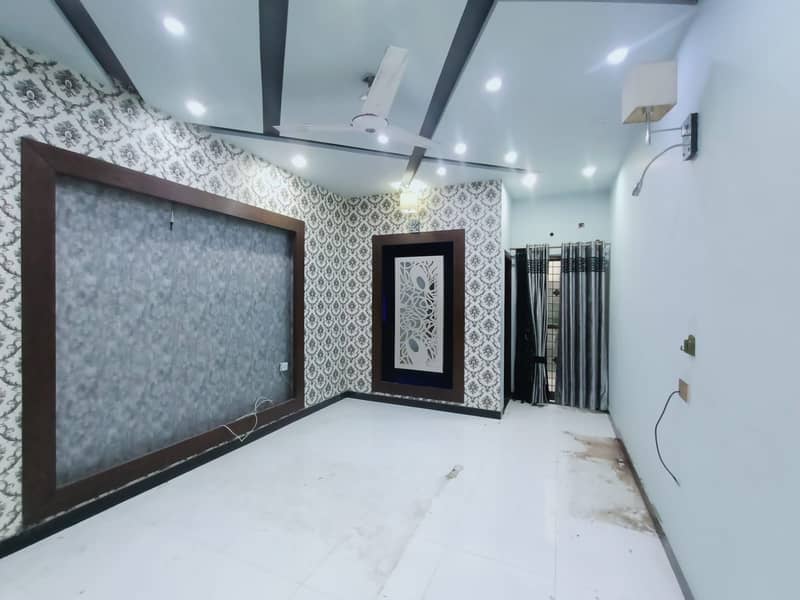 13 Marla Like Brand New House Available For Sale In Johar Town Prime Location 23