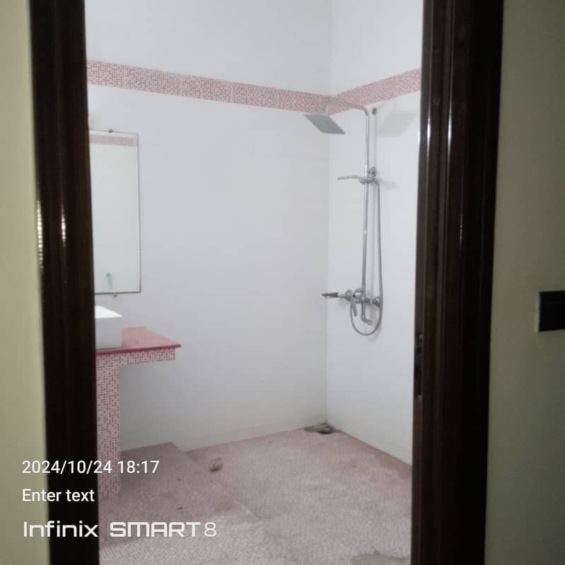 17 Marla Corner House For Rent Available in Johar Town Phase 2 9