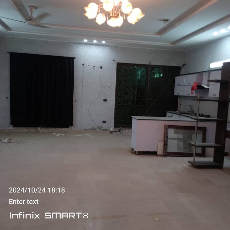 17 Marla Corner House For Rent Available in Johar Town Phase 2 20