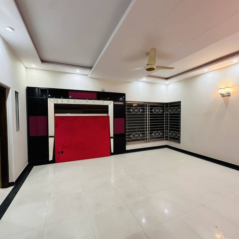 1 Kanal Corner House Like New House Available For Sale In Johar Town Prime Location 10