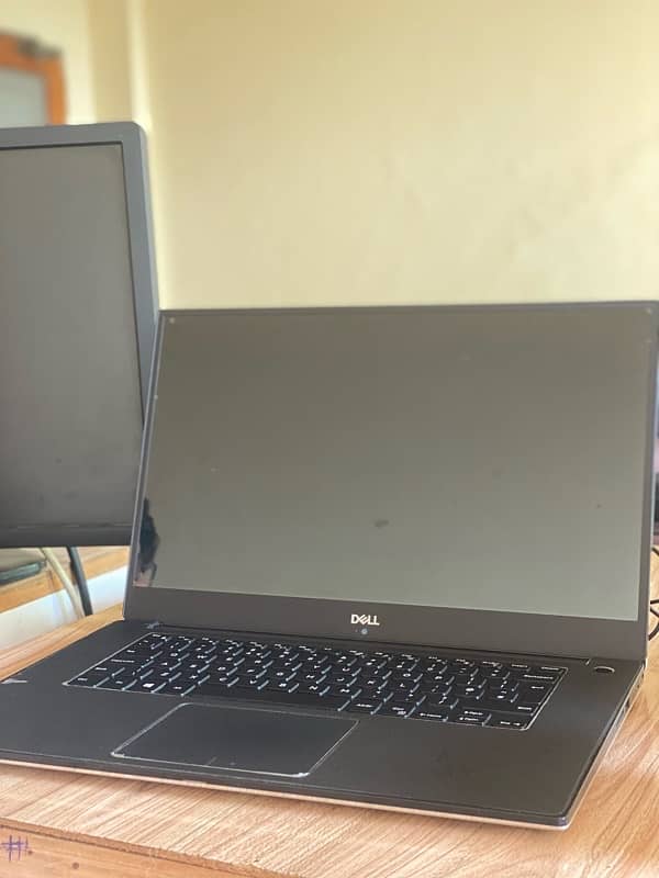 Dell precision 5530 1