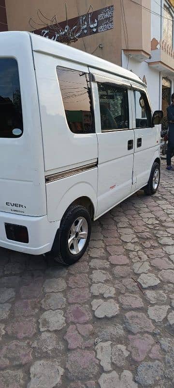 Suzuki Every 2010 8