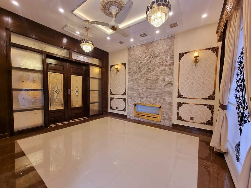 A Stunning House Is Up For Grabs In Bahria Town - Sector C Lahore 8