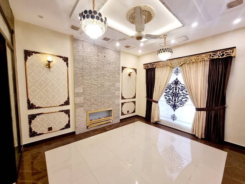 A Stunning House Is Up For Grabs In Bahria Town - Sector C Lahore 9