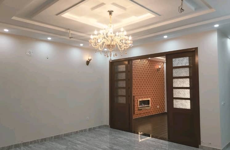 Book A House Of 10 Marla In Bahria Town - Sector C Lahore 3