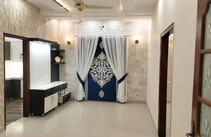 House For rent Is Readily Available In Prime Location Of Bahria Town - Sector C 8