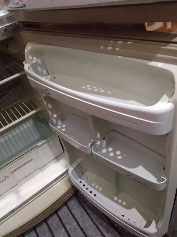 fridge 03052250100 4