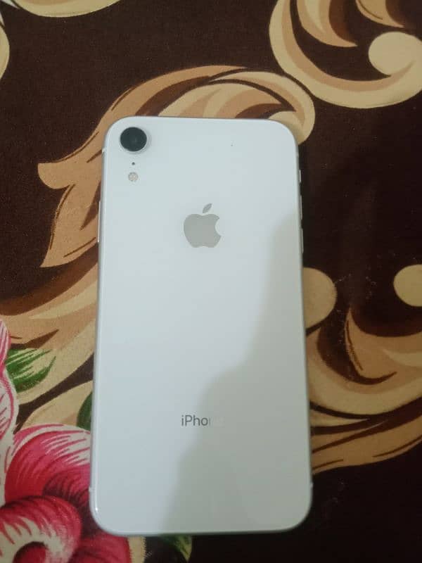 iphone XR 0