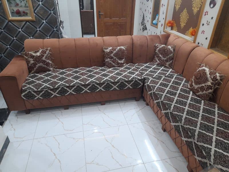 l shape sofa 7 seater 3+3+1 with poshish table 1