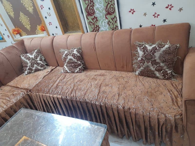 l shape sofa 7 seater 3+3+1 with poshish table 3