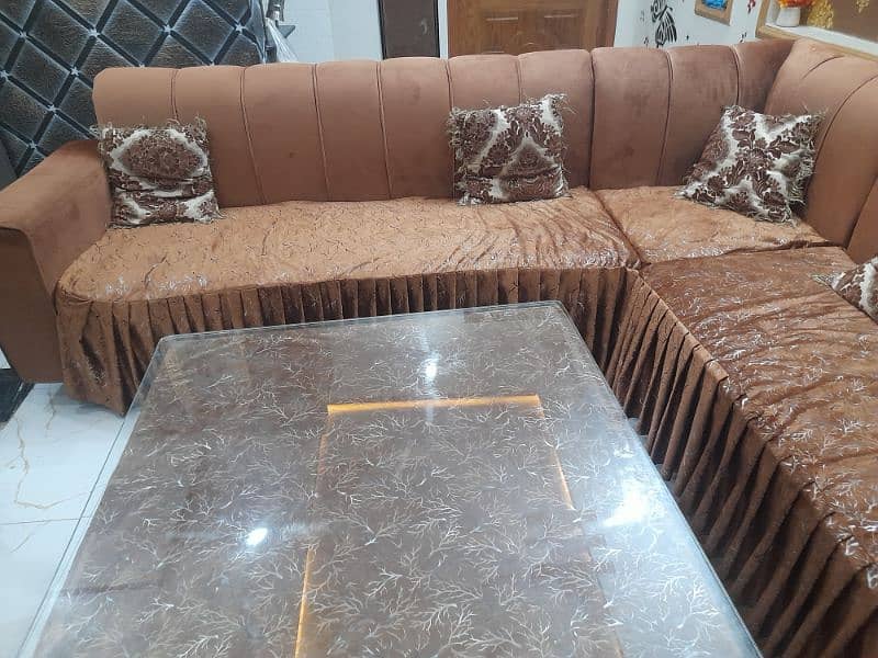 l shape sofa 7 seater 3+3+1 with poshish table 4