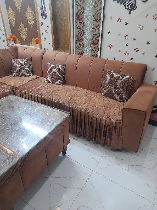 l shape sofa 7 seater 3+3+1 with poshish table 8