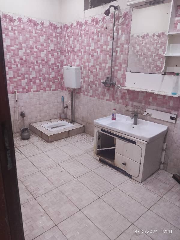 Independent Flat For Rent For Bachelors And Job Holders As Well Back Of Umt 2