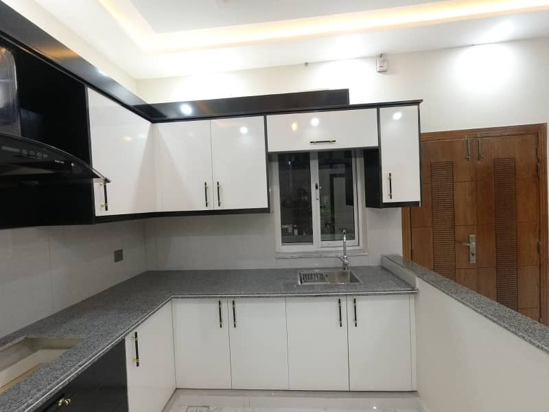 5 Marla House For sale In Rs. 22500000 Only 15