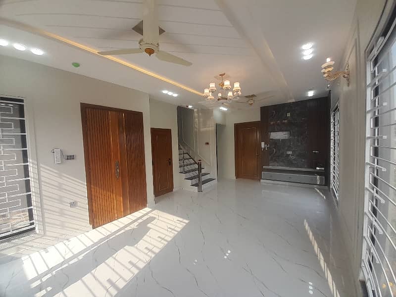 Corner 5 Marla House Is Available For Sale In Stunning DHA Sector C - Block 1 9