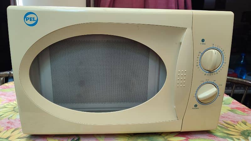 PEL Microwave Oven 0