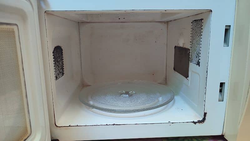 PEL Microwave Oven 3