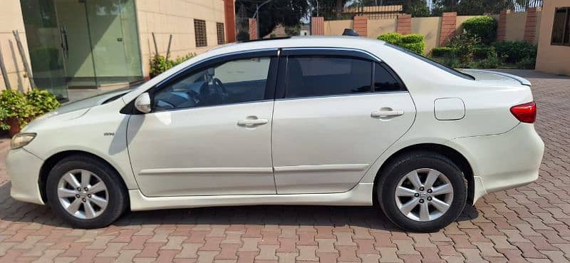 Toyota Corolla Altis 2009 4