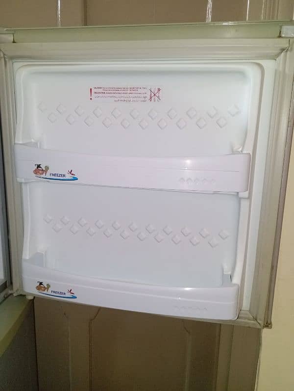 2300 JF PEL REFRIGERATOR 3