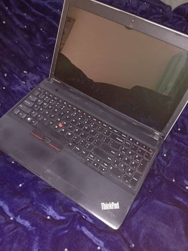 Lenovo Thinkpad laptop . . 03010564646 5