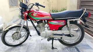 Honda 125 13 model lush condition