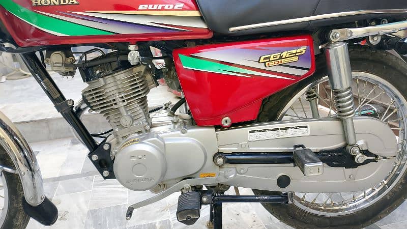 Honda 125 13 model lush condition 4