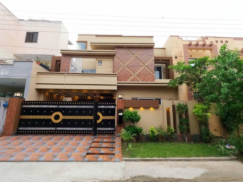 10 Marla Brand New House Available On Very Hot Location 0