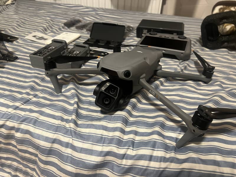 Dji Air 3S fly more combo 7