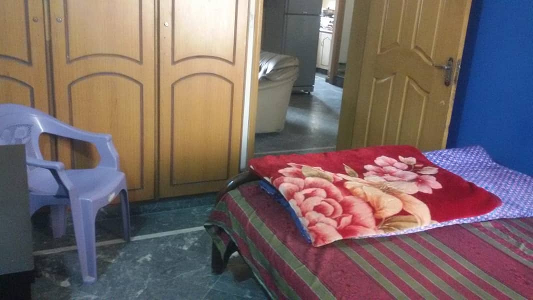 Furnished room with kitchen,Solar&Wifi for jobian, Rent include bills 2