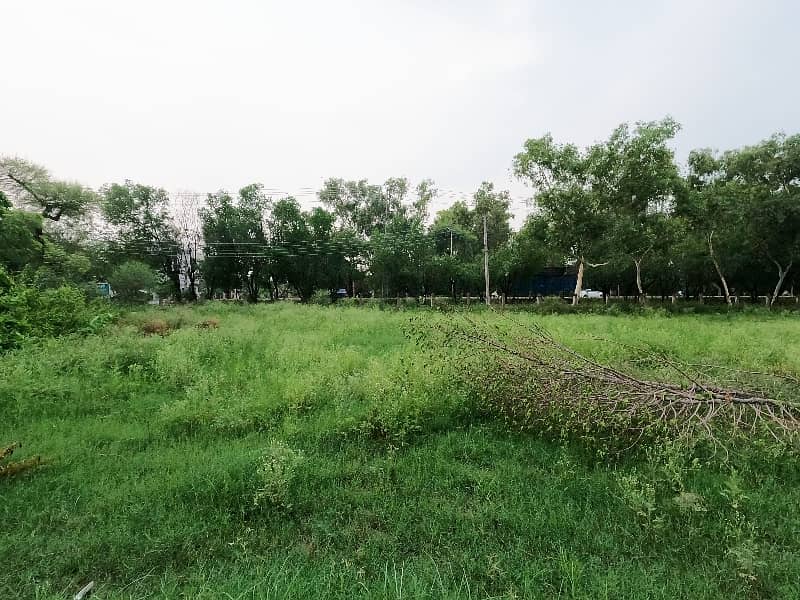 1 Kanal Life Time Commercial Plot Very Near On Main 150 Feet Road 21